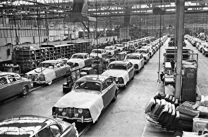 01186 Prints: General scenes showing the new Jaguar cars coming off the production line at the plant