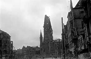 00019 Prints: General views of Berlin following the Occupation of the British sector by UK Troops