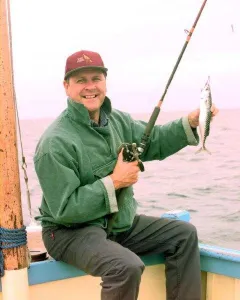 Fishing Rod Prints: Geoffrey Lakeman Mirror Staff Reporter August 1999 goes fishing