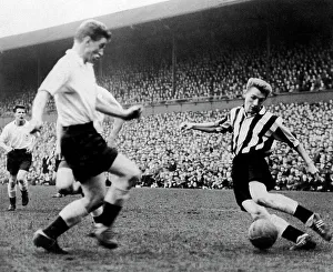 Sports Venue Prints: GEORGE EASTHAM, FOOTBALLER WITH NEWCASTLE UTD FROM 1956 TO NOVEMBER 1960