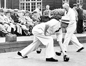 00283 Prints: George Wright seen here competing in the Sunday Pictorial Bowls Campionship at Paddington