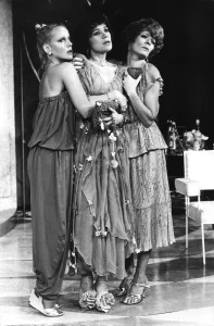 Play Prints: GEORGINA HALE, ESTELLE KOHLER AND JANET SUZMAN IN THEATRE PRODUCTION BOO HOO - 27 / 07 / 1978