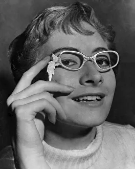 Wacky Prints: Glasses Spectacles fashions 1952. July 1952 P018649