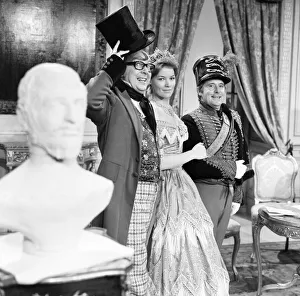 Glenda Jackson, Guest Stars on the Morecambe & Wise Christmas Special