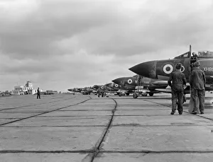 01149 Prints: Gloster Javelins of No. 25 Squadron line up on the apron at RAF Waterbeach