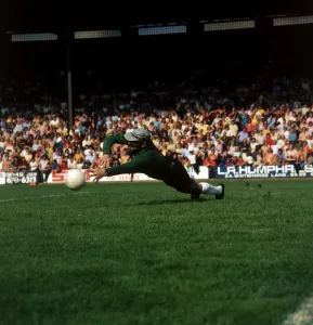 00274 Prints: Goalkeeper Roy Brown making a save in the Crystal Palace v Notts County match