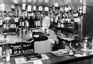 00191 Prints: Godfrey Evans Cricketer who now runs a pub Dbase A©Mirrorpix