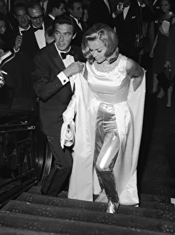 Ec Scan Prints: Goldfinger Premiere 1964 Honor Blackman arrives at the premiere of the latest James