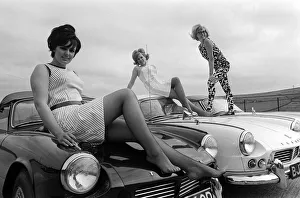 Googl-Eye Boutique Owners April 1966 Gail Meredith (L)