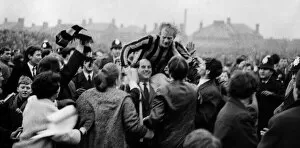 Images Dated 23rd August 2012: Gordon Haig carried shoulder high by fans January 1967