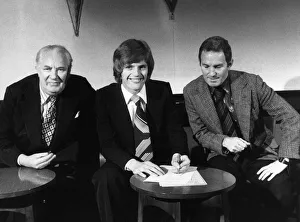 Gordon McQueen signs for Manchester United for a transfer fee of 500