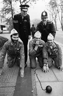 Crime Prints: Gotcha... Sgt John Langford and Pc David Christie apprehend convicts at Parkside