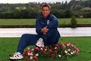Images Dated 7th October 1997: Graeme Le Saux Football England Graeme Le Saux relaxes before match against