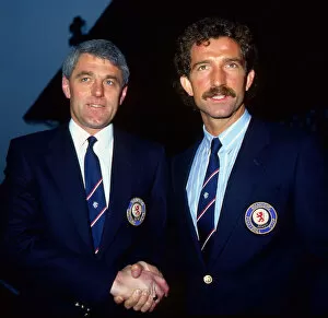 Images Dated 1st January 1987: Graeme Souness shaking hands with Walter Smith 1987
