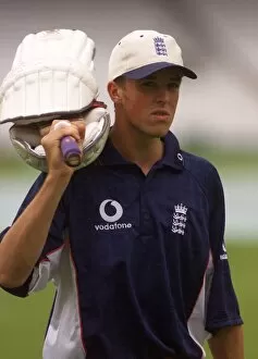 Images Dated 17th August 1999: Graeme Swann England Cricket Spinner trains in Nets 1999 Graeme Swann heads for the nets