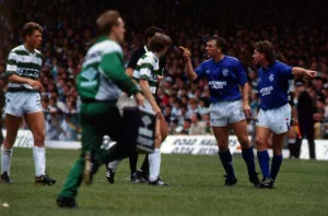 00207 Prints: Graham Roberts points finger at Roy Aitken August 1987