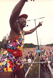The Great North Run 17 September 1995 - Mr Motivator gets the runners warmed-up