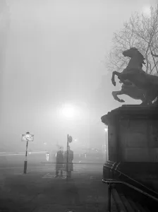 Horse Prints: The great smog blanket - mixture of smoke and fog that is said to be costing £2, 000
