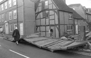 The Great Storm of 1987 - The night of the 15th-16th October - Stories from the Surrey