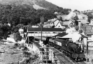 The Great Western Railway Manor class 4-6-0 steam locomotive Foxcote Manor, number 7822