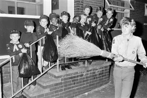 Gardening Prints: These green-fingered Newsome Cubs, pictured with Venture Scout Daniel Pedder