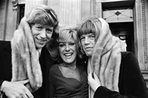 00688 Prints: Greg Smith marries Lynda Bellingham, who is to star in his next film