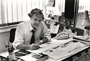 00386 Prints: Gren Jones, cartoonist South Wales Echo Copyright Media Wales. 19th May 1987