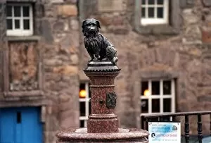 Images Dated 10th October 1998: Greyfriars Bobby monument Edinburgh October 1998