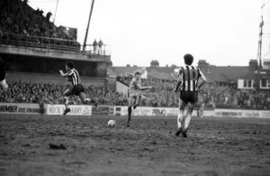 Grimsby v. Manchester City. February 1984 MF14-02-028 The final score was a one all draw