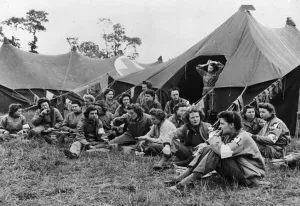 Dinner Prints: Group of US Army nurses first to land with the vanguard of American troops on Normandy