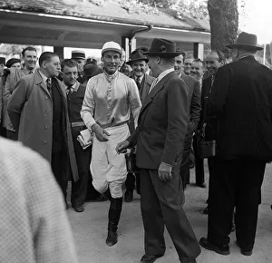 Group captain Peter Townsend explaining to his trainer the reason why his horse contined