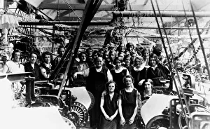 00347 Prints: A group of weavers pose for a photograph at India Cotton Mill in Blackbirn, Circa 1930