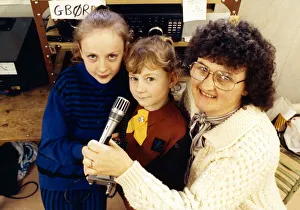 Brownies Prints: Guides and Brownies of Recar found novel way of promoting friendship when they took to