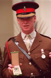 GULF WAR HERO JAMES HEWITT HOLDING HIS MEDAL AT THE SAUDI EMBASSY - 24 / 07 / 1992