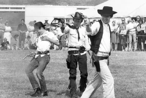 00075 Prints: Gun totting outlaws drew a big crowd at a country music festival in South Shields