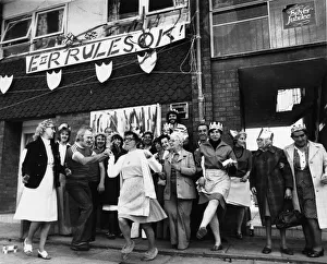 Bunting Prints: H M the Queen Silver Jubilee celebrations Dancing in the Streets