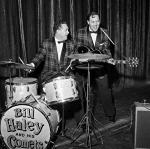 00123 Prints: Bill Haley and the Comets tour of Britain which was largely sponsored by the Daily Mirror