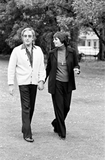 01140 Prints: The happy couple, Liza Minnelli and Peter Sellers photographed at Shepperton Studios