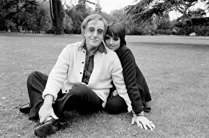 01140 Prints: The happy couple, Liza Minnelli and Peter Sellers photographed at Shepperton Studios