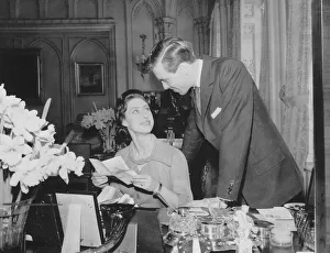 01037 Prints: Happy couple Princess Margaret and Lord Snowdon spending the weekend at Royal Lodge