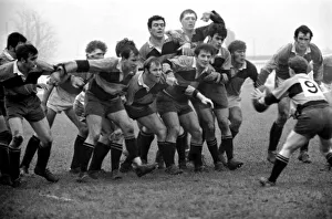 Harlequins v Newport. No. 9 of Harlequins (Gronow) gets away with the ball