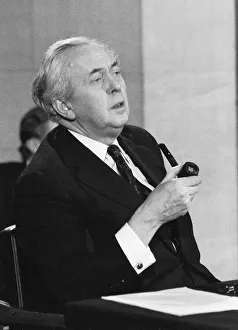 01069 Prints: Harold Wilson (1916-1995) announces his resignation as Prime Minister during a press
