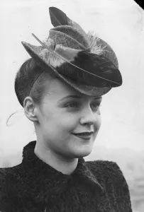 Female Prints: Hat - possibly be designer Adele. Picture taken 18th June 1941