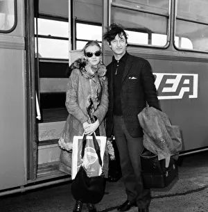 01156 Prints: Hayley Mills and Roy Boulting arrive at Heathrow Airport from Paris. 25th January 1971