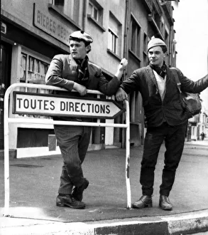 Sign Prints: Heading South to cheer Celtic at Lisbon in the forthcoming European Cup final where they