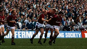 Hearts players celebrate Eamonn Bannon goal April 1989