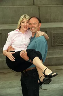 Images Dated 1st July 1999: Heather Mills with fiance Chris Terrill July 1999 outside Trafalgar square