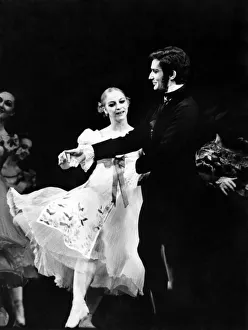 00071 Prints: Heinz Clauss in the title role and Joyce Cuoco as Olga in the Stuttgart BalletOs