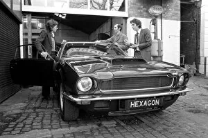 Images Dated 30th December 1974: Hexagon Motors of Highgate. Aston Martin. December 1974 74-7666