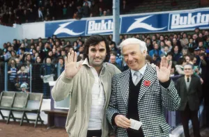 Hibernian footballer George Best photographed with former Hibs Famous Five centre forward